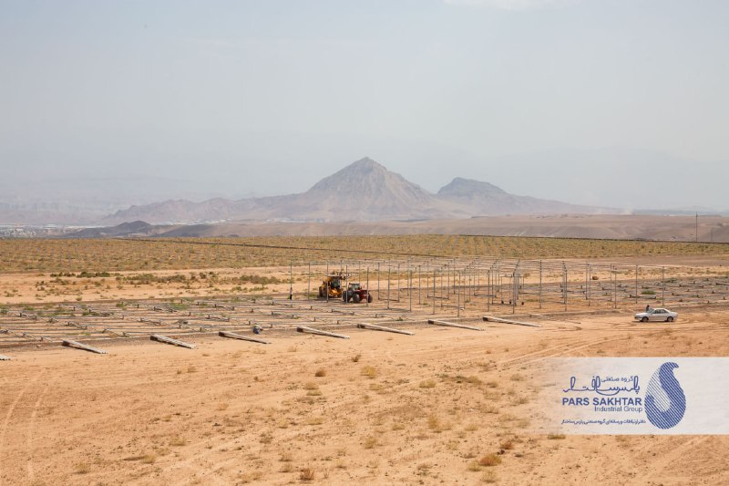 گزارش تصویری از «ادامه عملیات اجرایی احداث یکی از بزرگترین گلخانه های هیدروپونیک خاورمیانه در منطقه آزاد ارس» توسط شرکت کشت و صنعت مانارام ارس وابسته به گروه صنعتی پارس ساختار